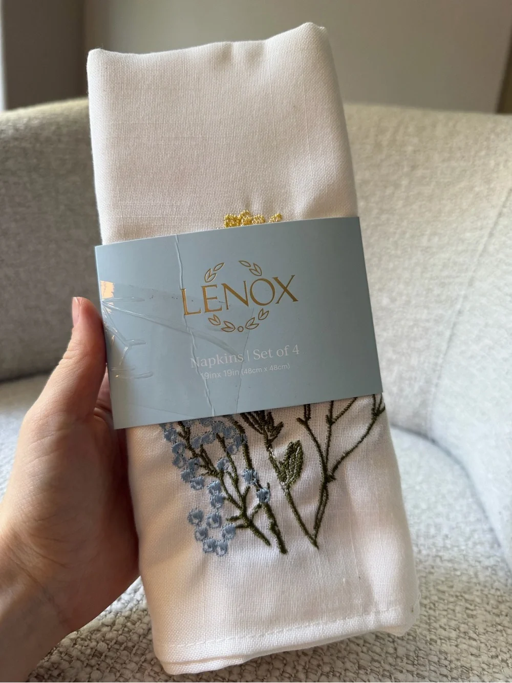 Lenox Set of 8 Wildflowers Border Embroidered 19